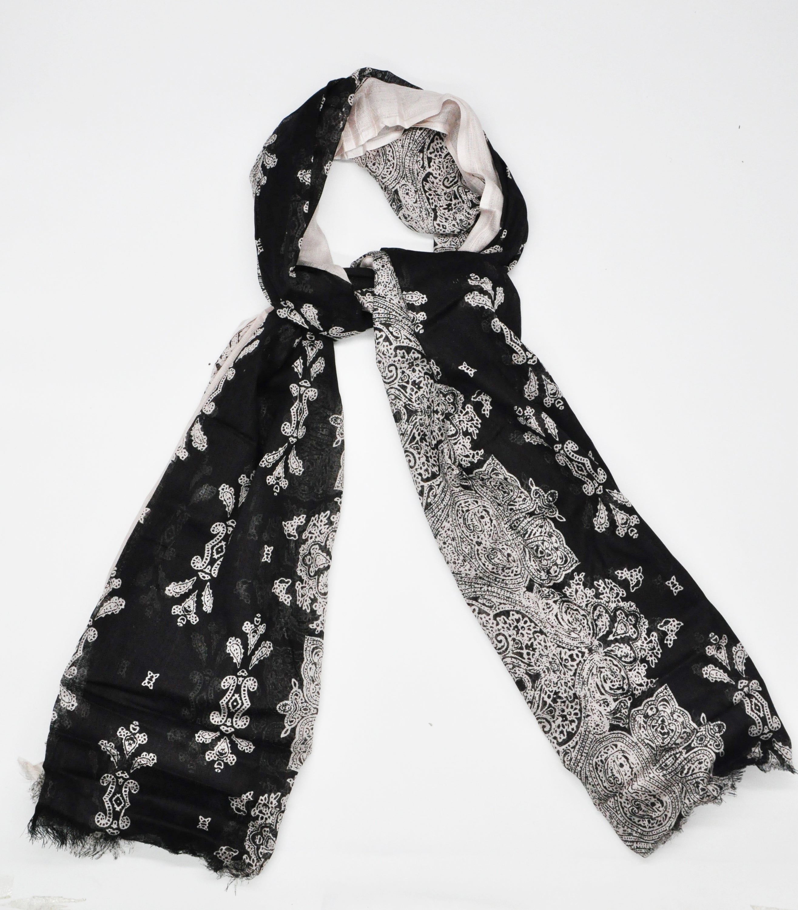 AMICA Black and Beige Scarf